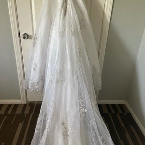 Wedding dress All over work long veil and no stain